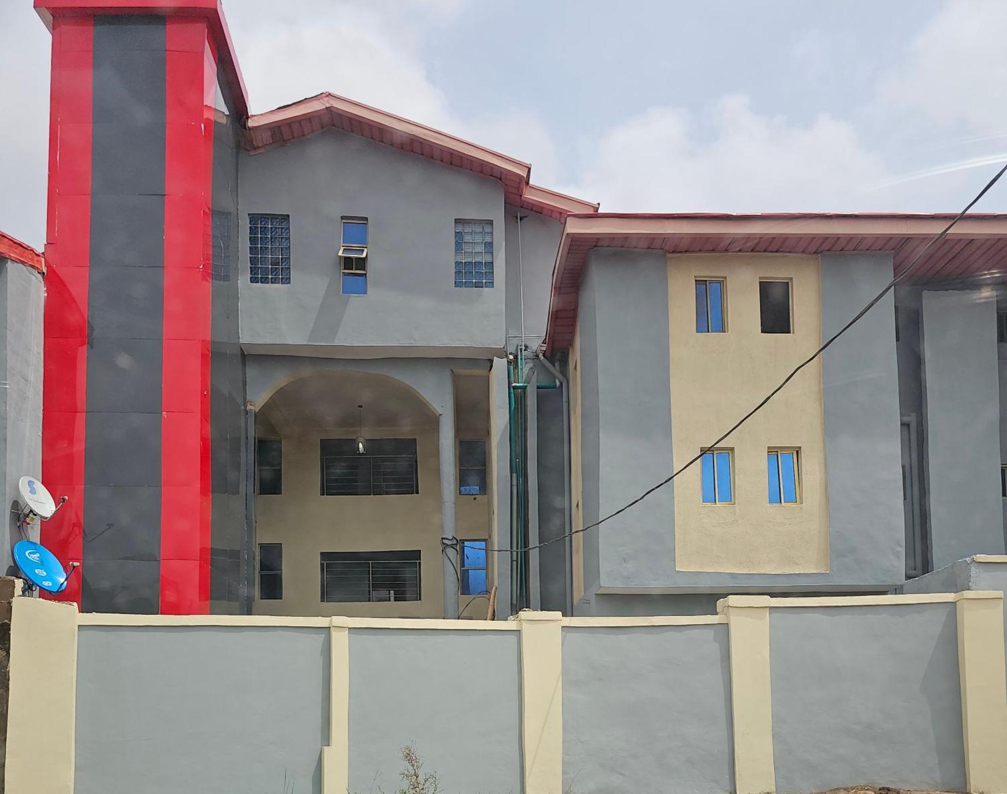 Bmh Hotel & Suites Ibadan Extérieur photo