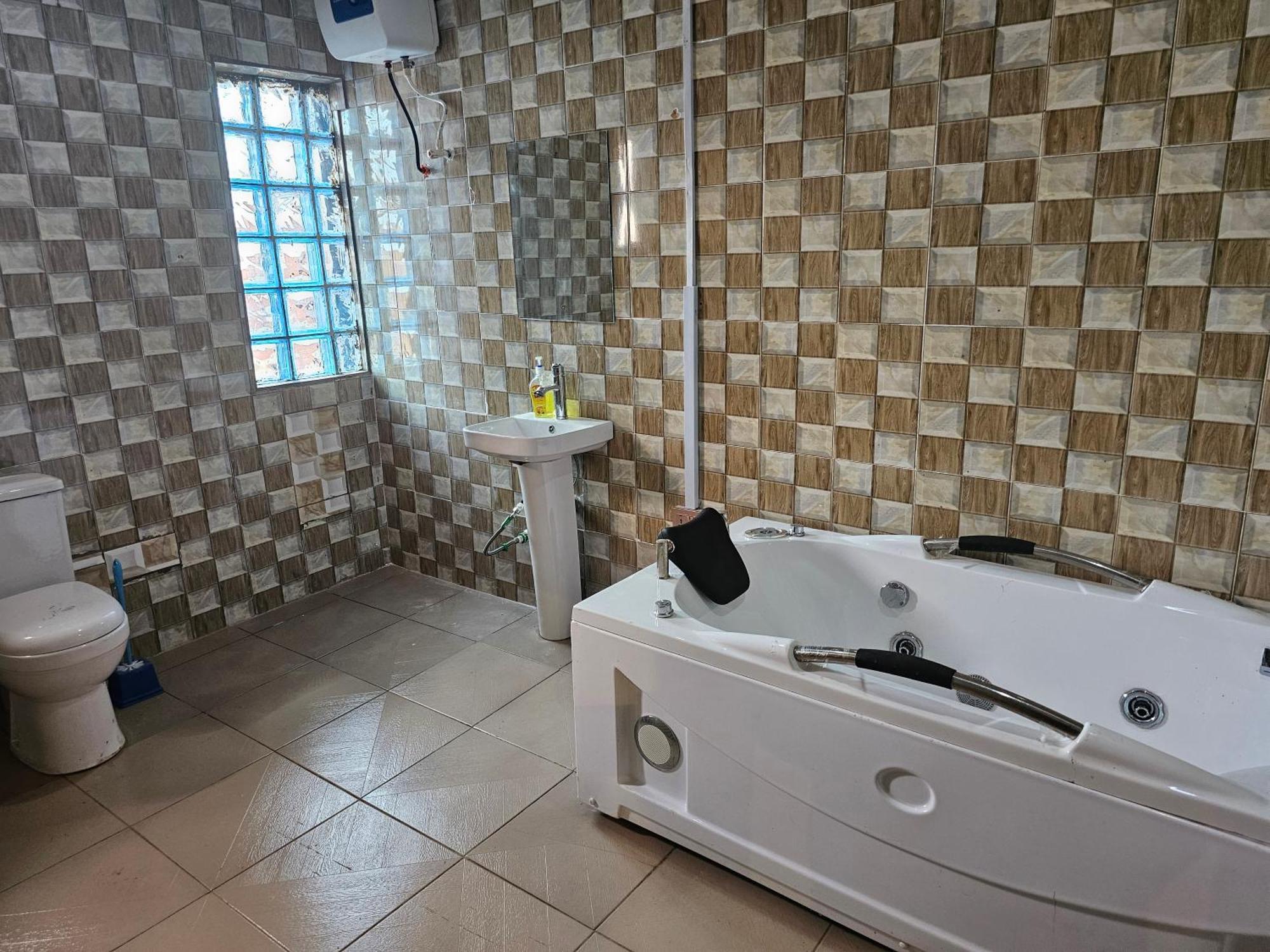 Bmh Hotel & Suites Ibadan Extérieur photo